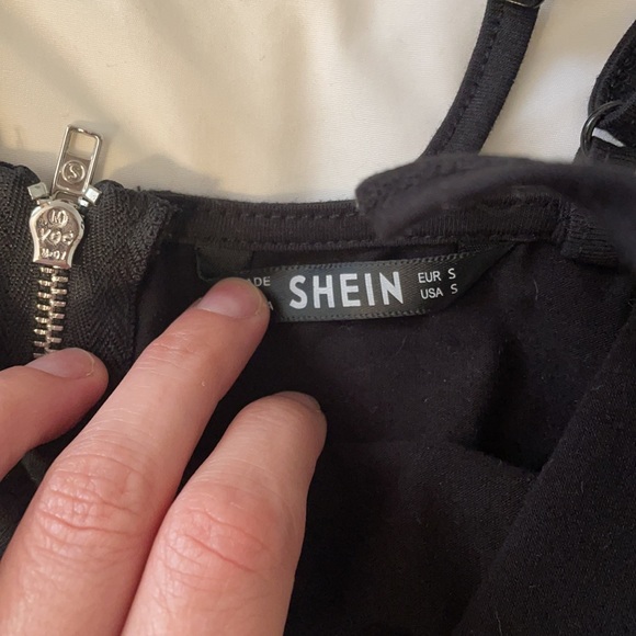 Shein Caged Crop Top - Picture 4 of 4